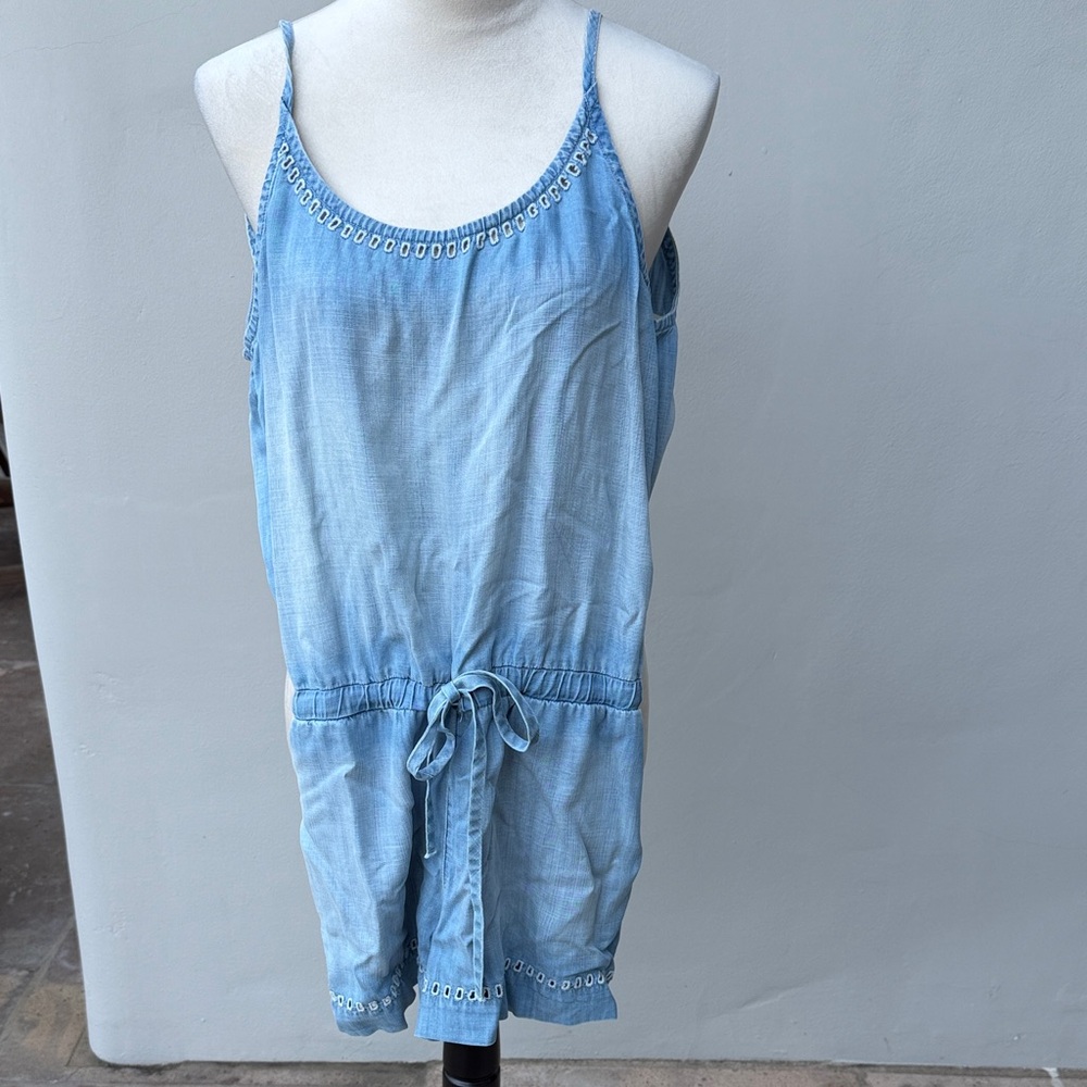 BELLA DAHL NWOT Light Blue Chambray Sleeveless Romper Jumper Jumpsuit Medium